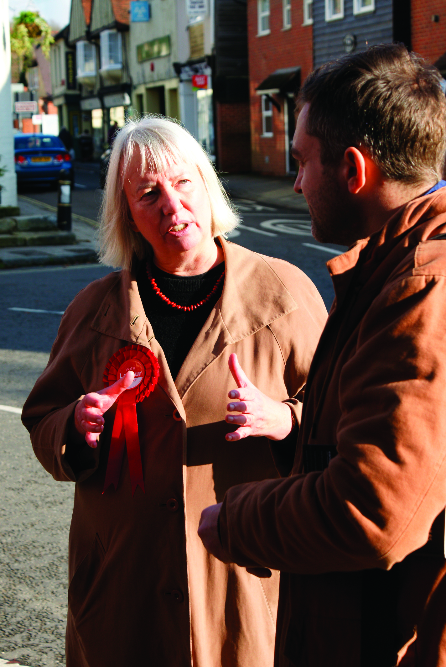 Dr Liz Bell
